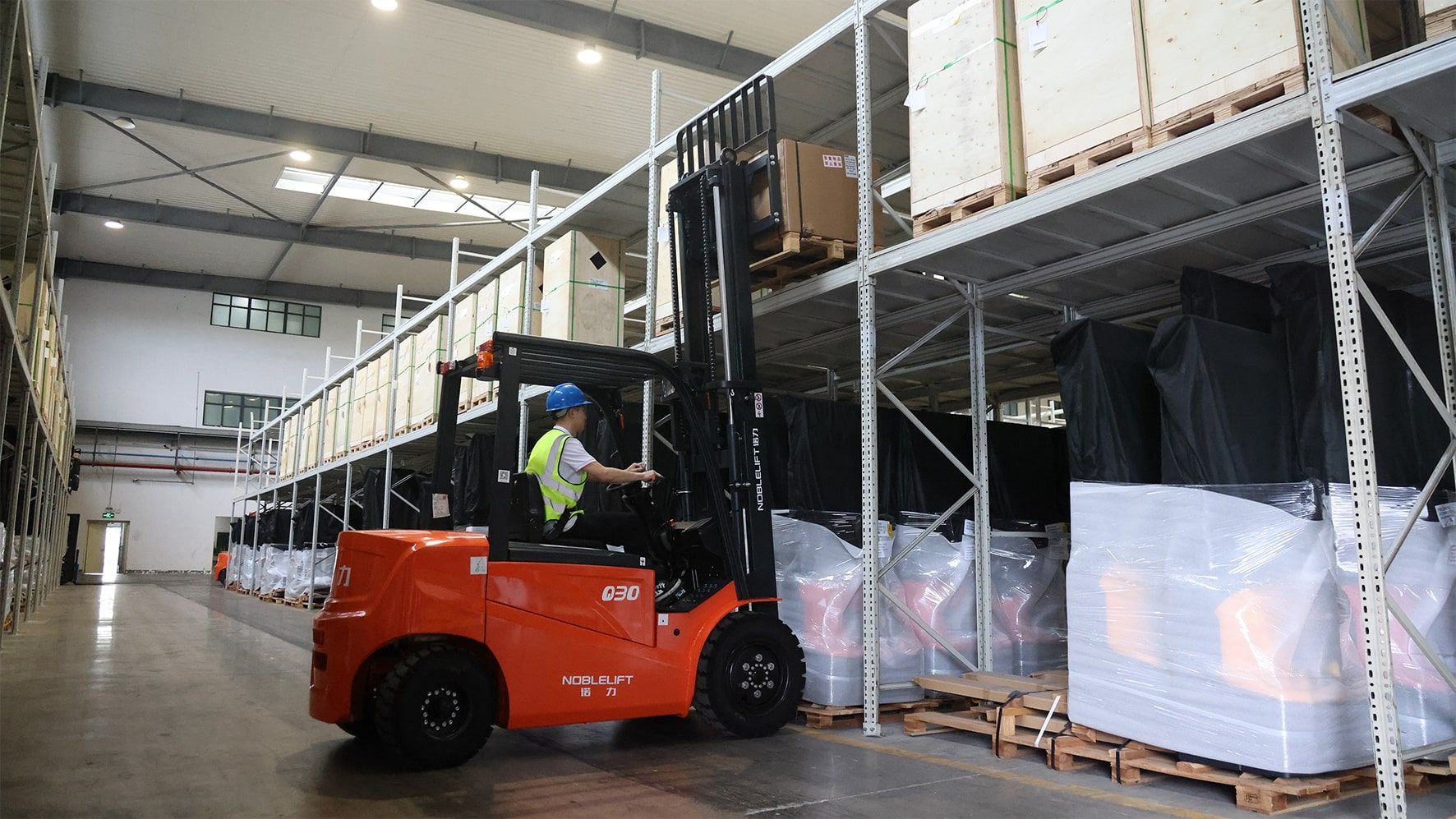 Noblelift FE 4P30Q  Elektro 4 Rad-Stapler www.noblelifteurope.com